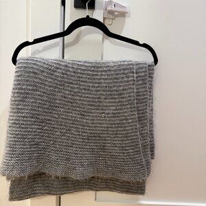 ZARA Grey Knit Scarf – Soft Cozy Neutral Winter Essential